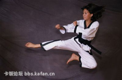 55262405-1257731838-van-dong-vien-taekwondo.jpg